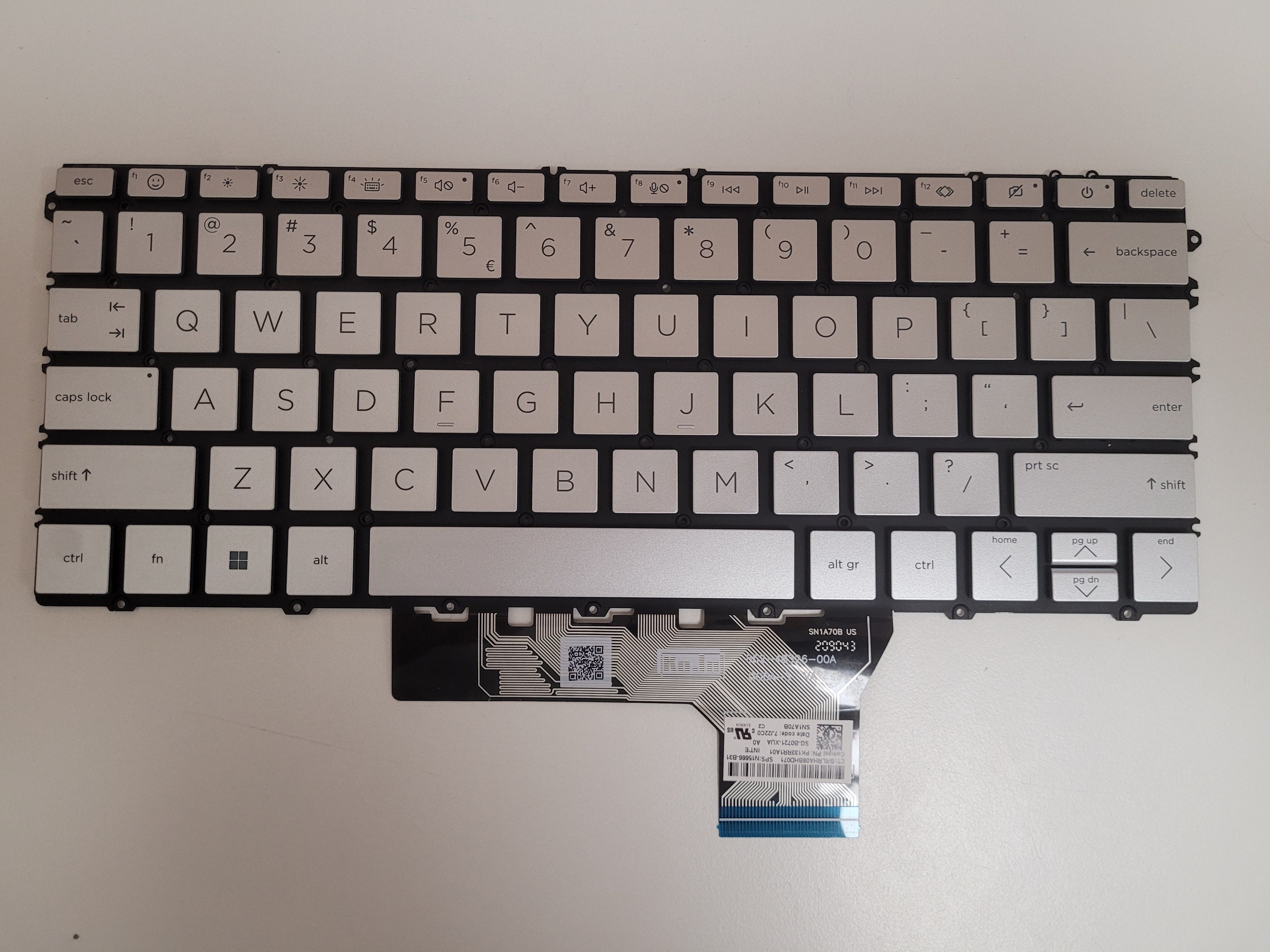 i7 RAM16GB SSD256GB X390タッチパネル　USキーボード ROG Falchion NX Gaming Keyboard | Aura RGB | Gaming キーボード