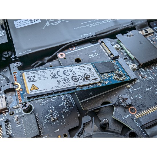 Solid State Drive (SSD) Kioxia, 1TB, PCIe Gen 4.0 x 4, NVMe M.2, KXG8AZNV1T02 V2, 7000 MB/s, 5800 MB/s, Laptop/Desktop