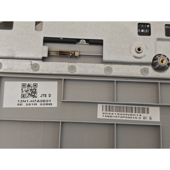 Carcasa superioara cu tastatura palmrest compatibila Laptop, Asus, VivoBook 15 D1502I, D1502IA, D1502Y, D1502YA, D1502Q, D1502QA, 90NB0X22-R32UI0, 13N1-H7A0E01, 13NB10T2P05015-3, 13N1-EDA0E11, iluminata, argintie, layout US