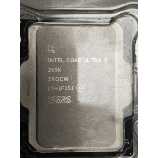 Procesor Intel Arrow Lake Core Ultra 7 265K, 3.9Ghz pana la 5.5Ghz, 30MB Cache Smart, LGA1851, SRQCW, AT8076806412, Tray