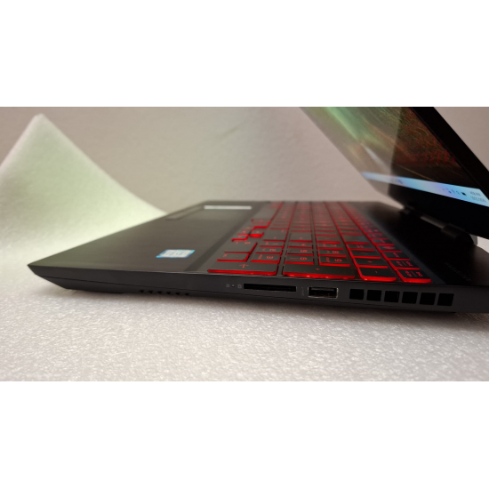 Laptop Gaming HP OMEN 15-dh, Intel Core i9-9880H, 16GB RAM, SSD 1TB, NVIDIA RTX 2080 Max-Q 8GB, 15.6″ 4K OLED 60Hz, Refurbished
