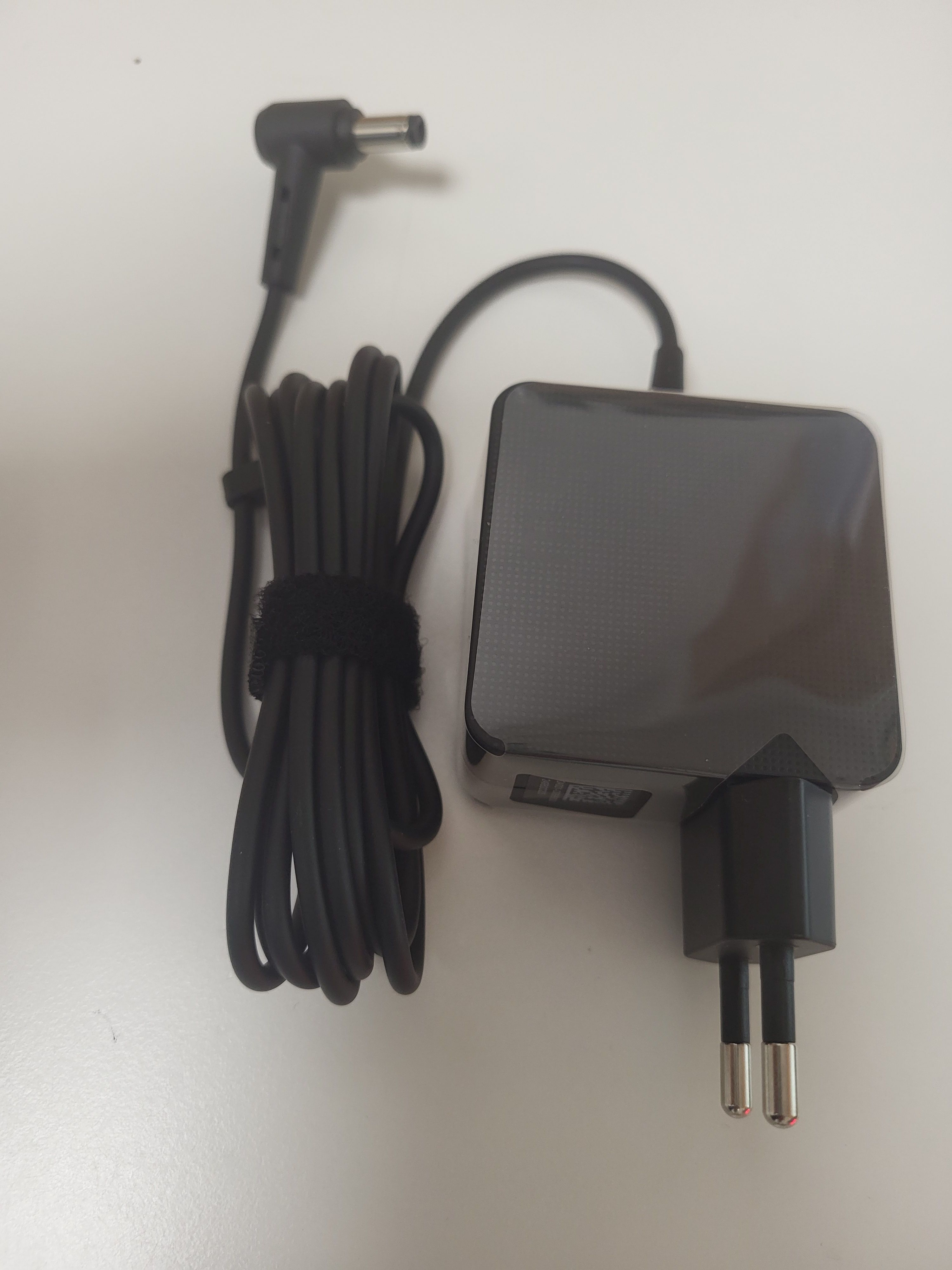 Incarcator Laptop, Asus, AD2108020, 0A001-00696800, 0A001-00691500, 0A001-00690800, 0A001-00692300, 0A001-00234600, 0A001-00234900, 0A001-00235500, 19V, 2.37A, 45W, mufa 5.5x2.5mm