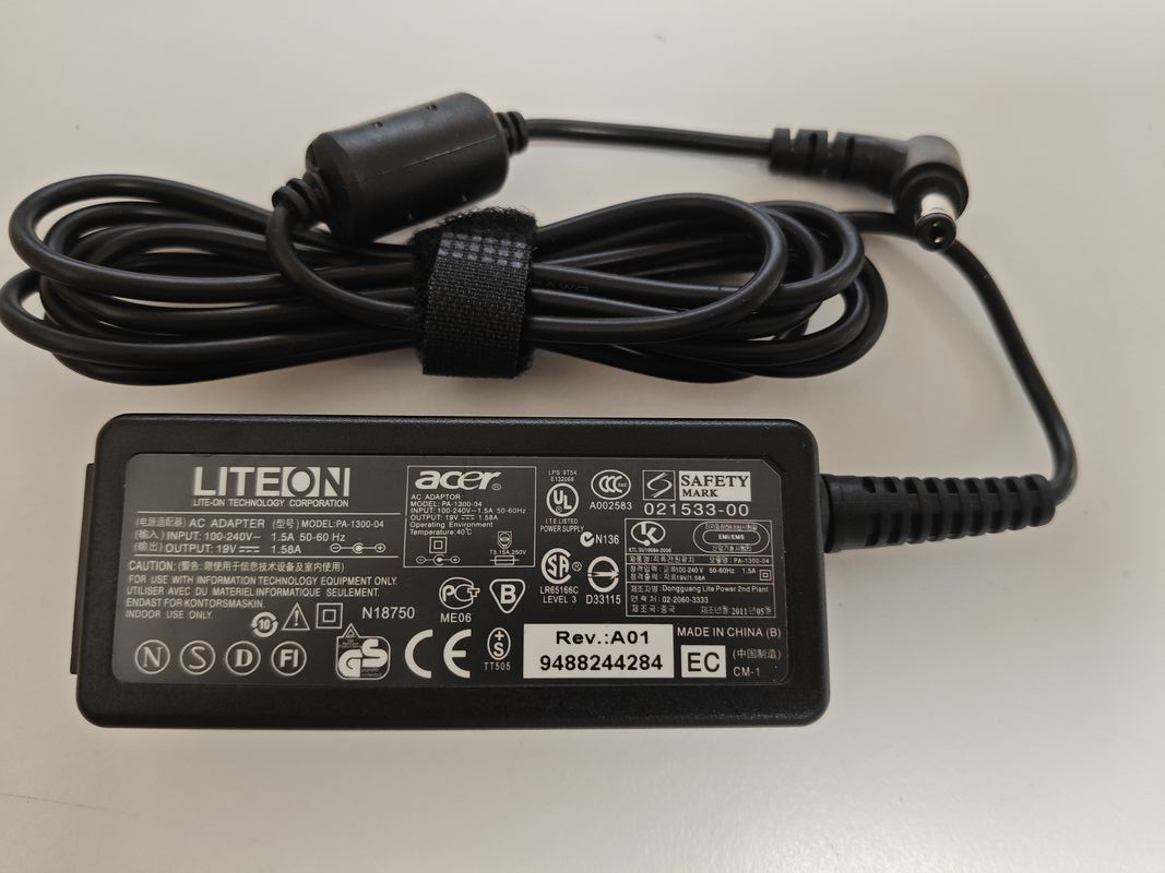 Incarcator Packard Bell  DOA 150 19V 1.58A 30W mufa 5.5x1.7mm