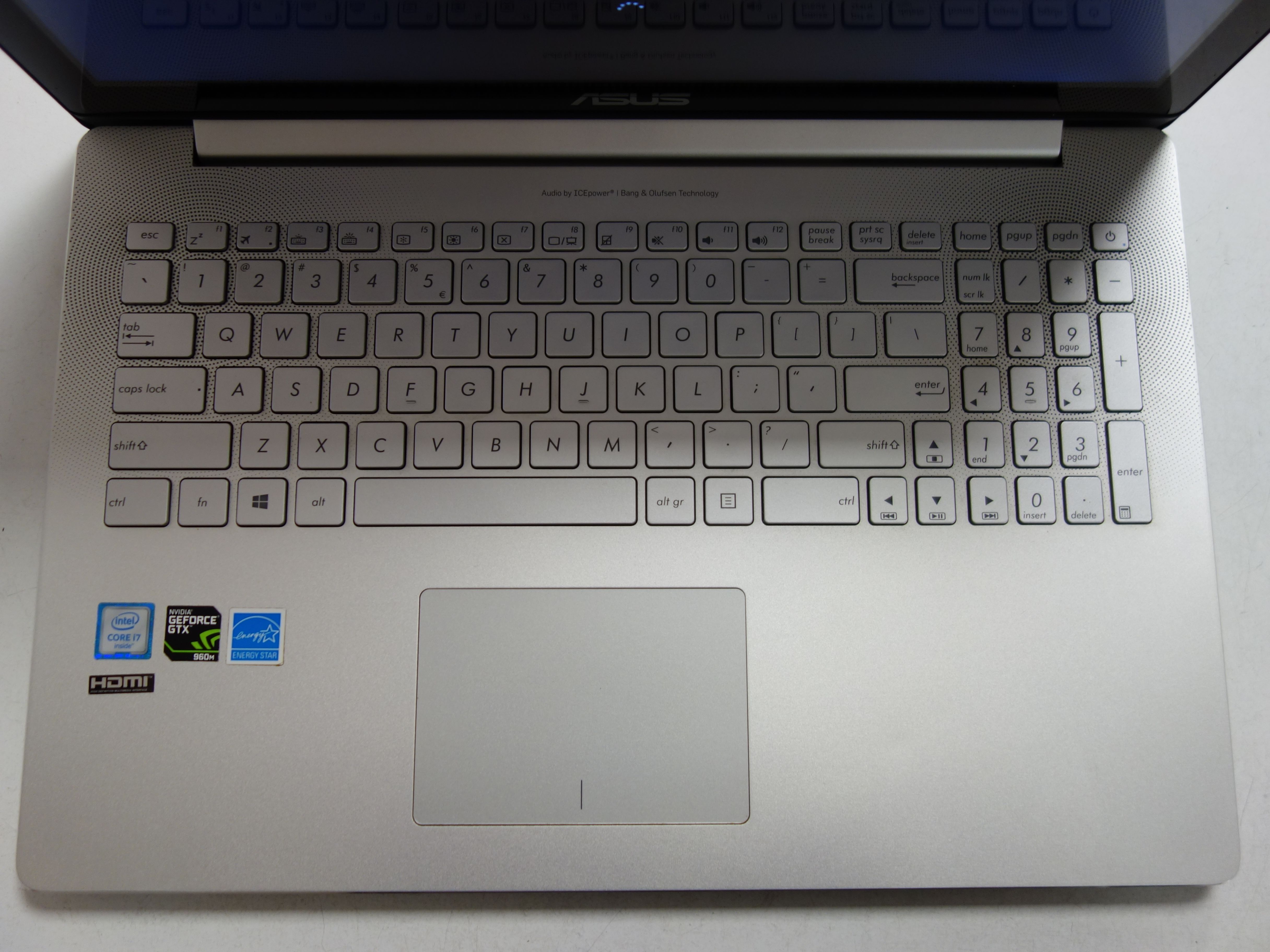 Laptop Asus UX501V, I7-6700HQ, 12GB RAM, Nvidia GTX960M, 256GB SSD, Windows 10